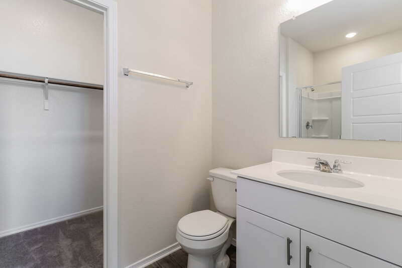 1,660/Mo, 119 Rosetta Rd Maxwell, TX 78656 Main Bathroom View