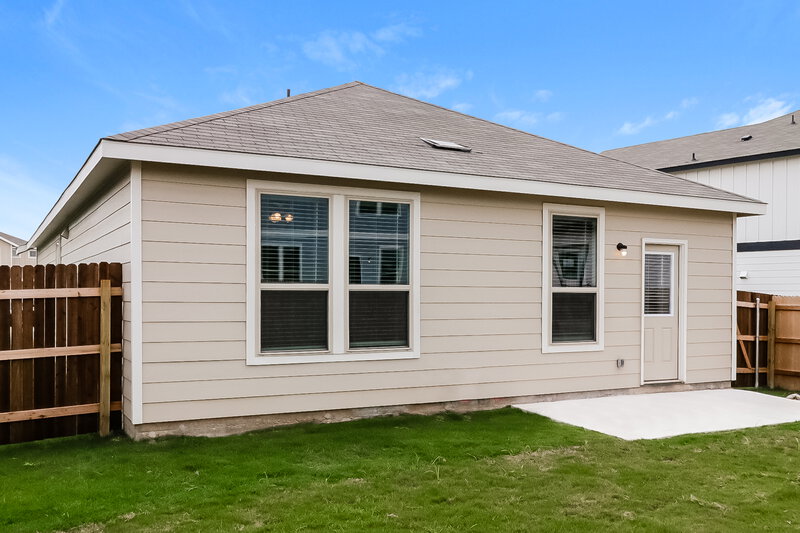 1,660/Mo, 119 Rosetta Rd Maxwell, TX 78656 Rear View