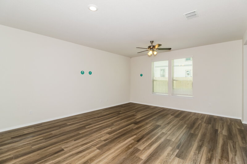2,315/Mo, 111 Rosetta Rd Maxwell, TX 78656 Living Room View 2