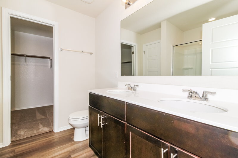 2,315/Mo, 111 Rosetta Rd Maxwell, TX 78656 Main Bathroom View