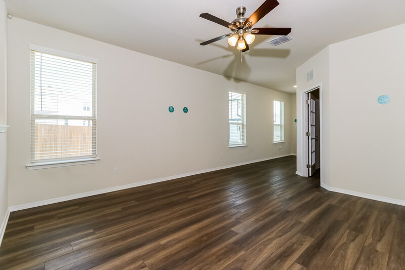 1,795/Mo, 105 Rosetta Rd Maxwell, TX 78656 Living Room View