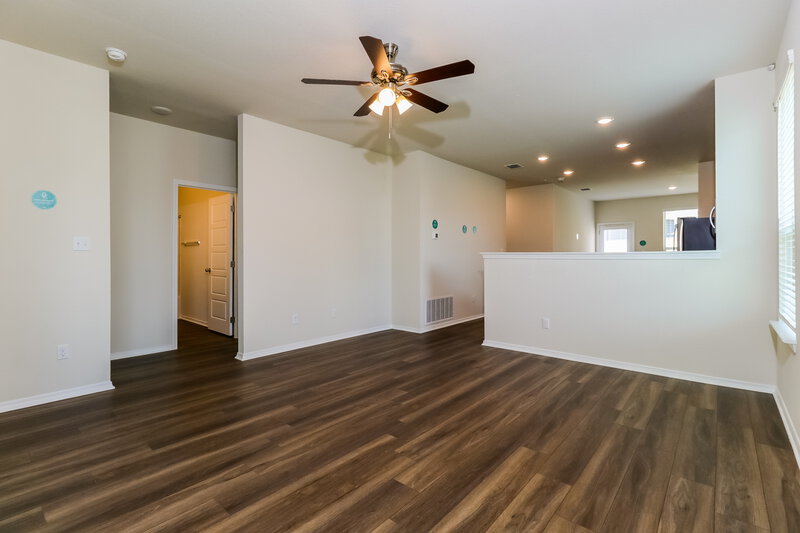 1,795/Mo, 105 Rosetta Rd Maxwell, TX 78656 Living Room View 2