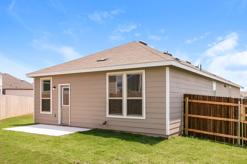 1,795/Mo, 105 Rosetta Rd Maxwell, TX 78656 Rear View