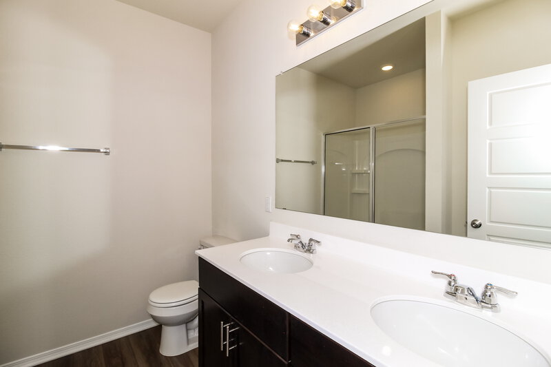1,770/Mo, 148 Rosetta Rd Maxwell, TX 78656 Main Bathroom View
