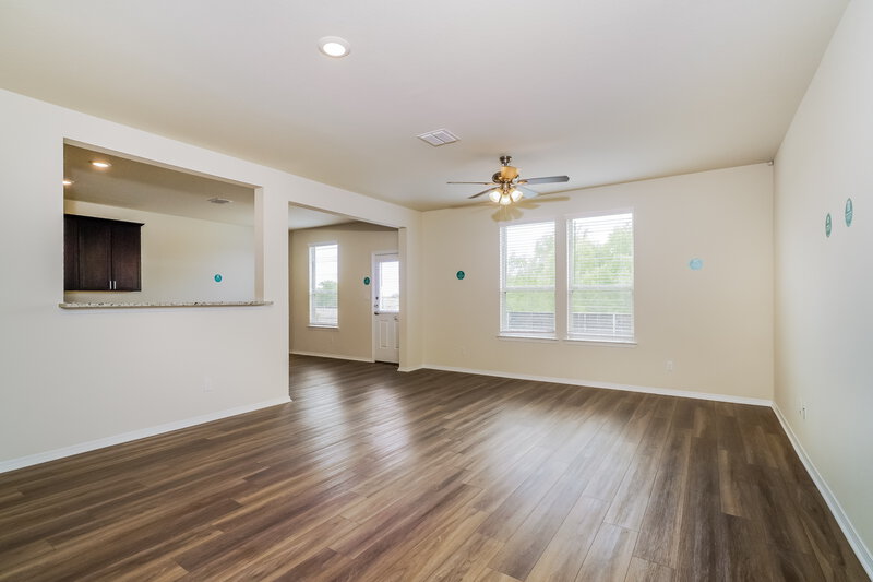 2,640/Mo, 164 Rosetta Rd Maxwell, TX 78656 Living Room View 3