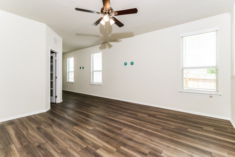 1,855/Mo, 178 Rosetta Rd Maxwell, TX 78656 Living Room View 2