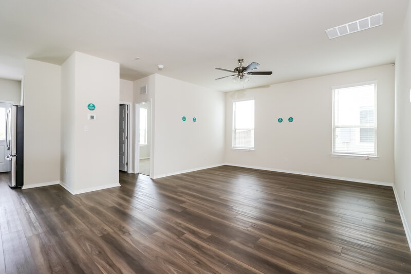 2,165/Mo, 192 Rosetta Rd Maxwell, TX 78656 Living Room View