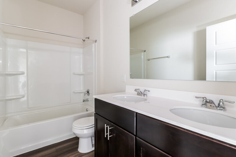 2,600/Mo, 200 Rosetta Rd Maxwell, TX 78656 Bathroom View