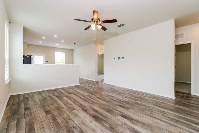 1,595/Mo, 274 Rosetta Rd Maxwell, TX 78656 Living Room View