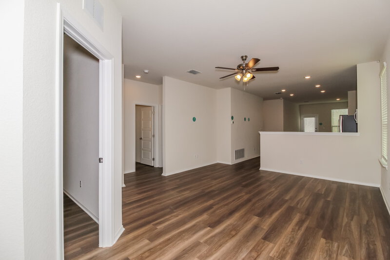 1,985/Mo, 290 Rosetta Rd Maxwell, TX 78656 Living Room View