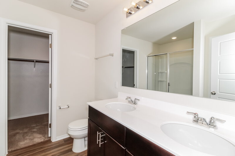 2,030/Mo, 317 Rosetta Rd Maxwell, TX 78656 Main Bathroom View