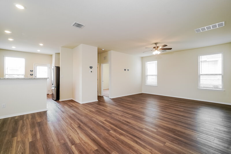 1,840/Mo, 293 Rosetta Rd Maxwell, TX 78656 Living Room View 2