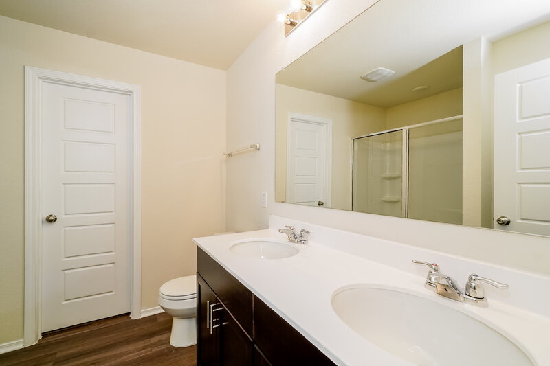 1,840/Mo, 293 Rosetta Rd Maxwell, TX 78656 Main Bathroom View