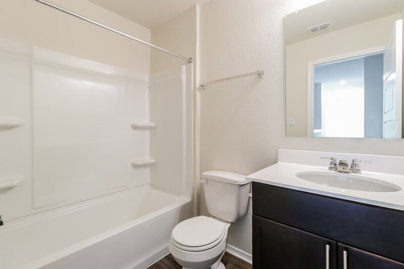 1,890/Mo, 158 Ellwood Rd Maxwell, TX 78656 Bathroom View