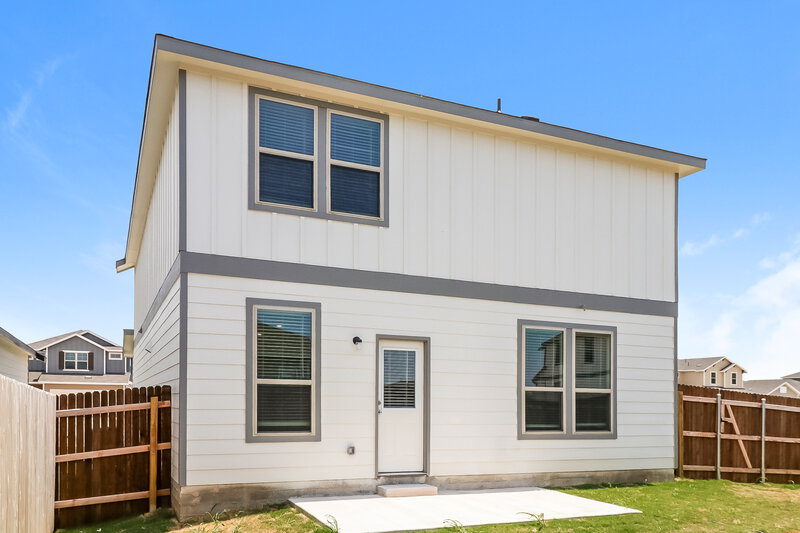 1,890/Mo, 158 Ellwood Rd Maxwell, TX 78656 Rear View