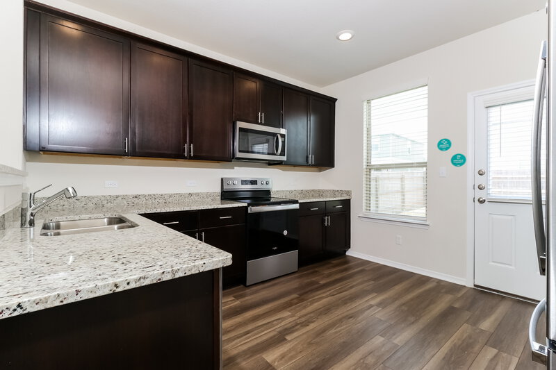 1,925/Mo, 144 Ellwood Rd Maxwell, TX 78656 Kitchen View