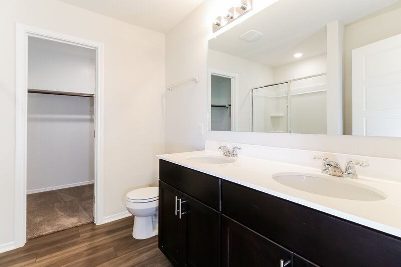 1,925/Mo, 144 Ellwood Rd Maxwell, TX 78656 Main Bathroom View