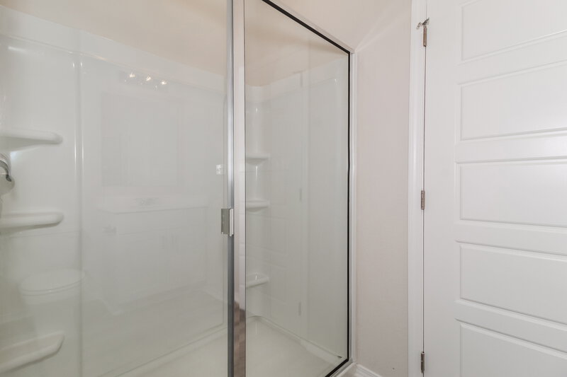 1,755/Mo, 124 Ellwood Rd Maxwell, TX 78656 Main Bathroom View 2