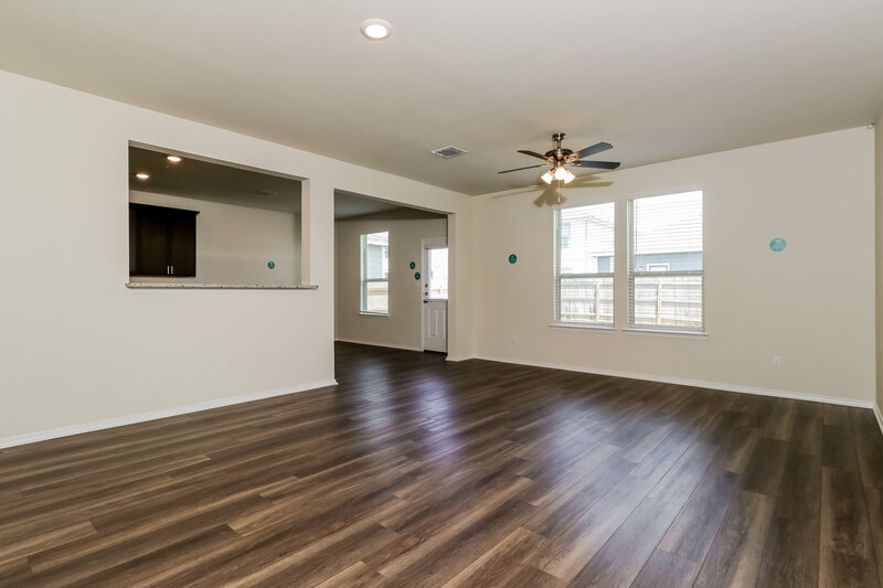 1,775/Mo, 116 Ellwood Rd Maxwell, TX 78656 Living Room View