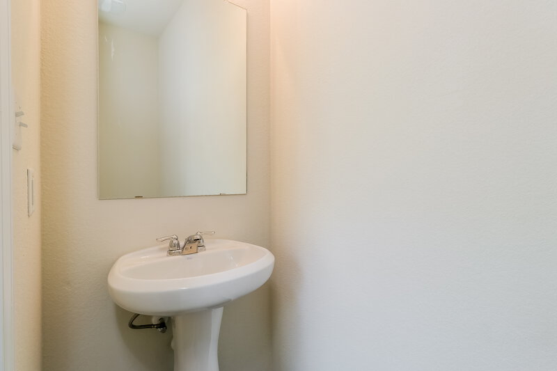 1,775/Mo, 116 Ellwood Rd Maxwell, TX 78656 Bathroom View 2