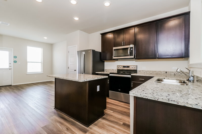 2,180/Mo, 108 Ellwood Rd Maxwell, TX 78656 Kitchen View