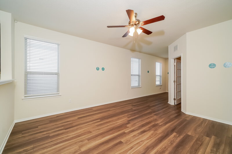 1,805/Mo, 117 Cobb Branch Dr Maxwell, TX 78656 Living Room View 3