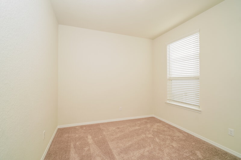 1,805/Mo, 117 Cobb Branch Dr Maxwell, TX 78656 Bedroom View