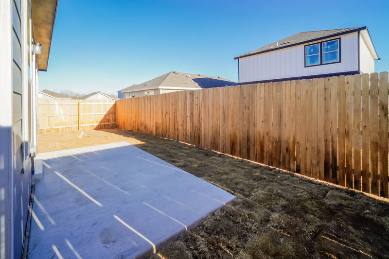 1,805/Mo, 117 Cobb Branch Dr Maxwell, TX 78656 Rear View