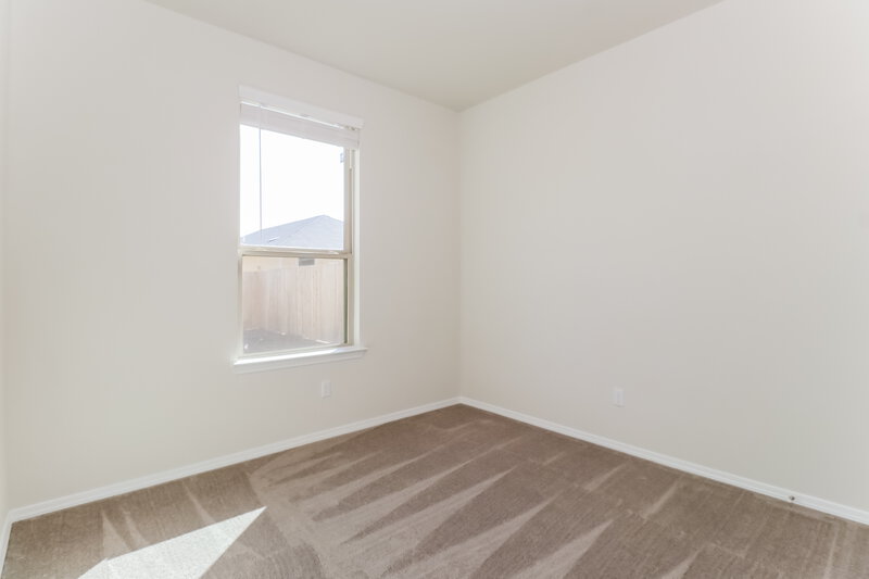 1,940/Mo, 125 Cobb Branch Dr Maxwell, TX 78656 Bedroom View 3