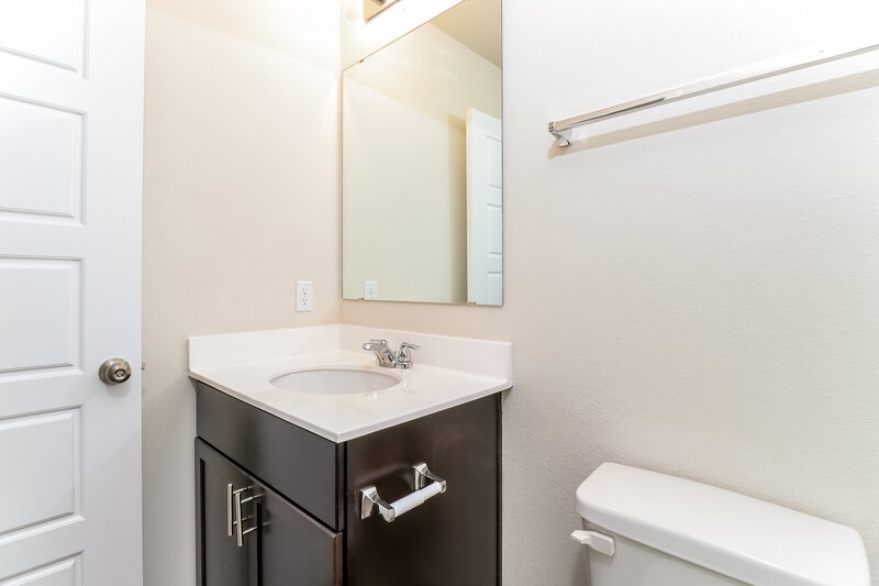 1,940/Mo, 125 Cobb Branch Dr Maxwell, TX 78656 Bathroom View