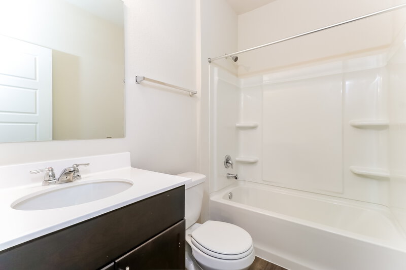 1,940/Mo, 125 Cobb Branch Dr Maxwell, TX 78656 Bathroom View 2