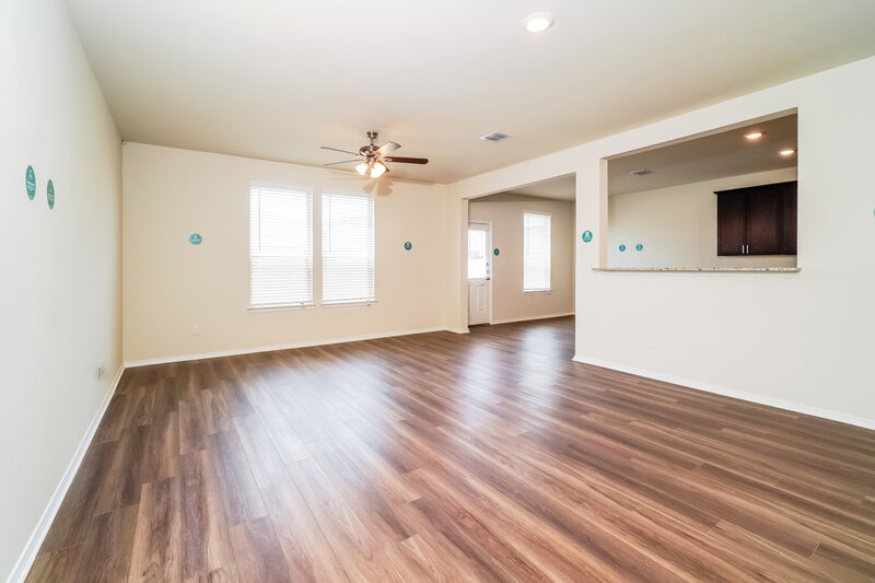 1,840/Mo, 131 Cobb Branch Dr Maxwell, TX 78656 Living Room View 3