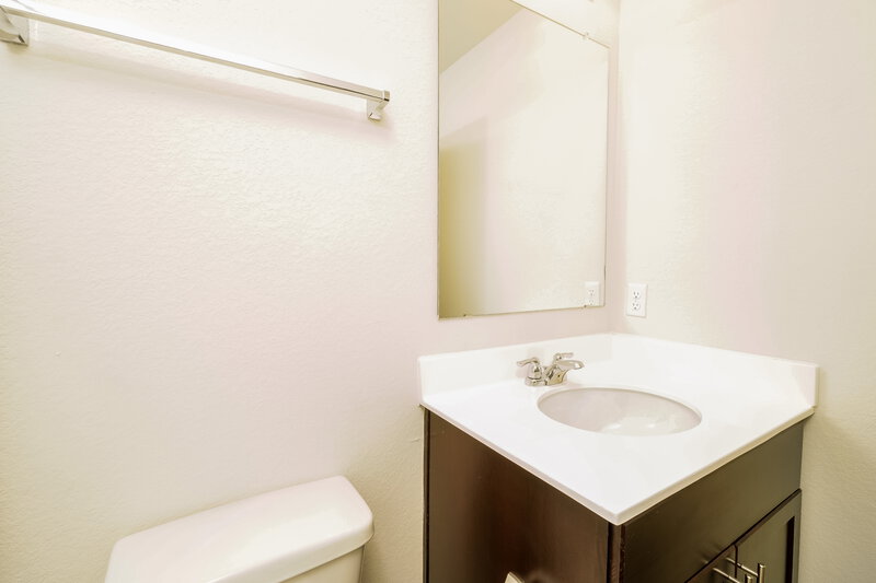 1,840/Mo, 131 Cobb Branch Dr Maxwell, TX 78656 Bathroom View
