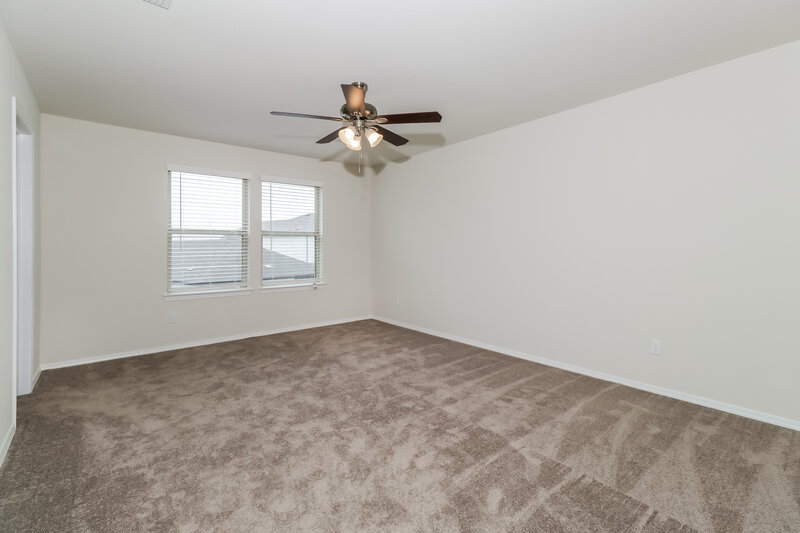 1,775/Mo, 157 Cobb Branch Dr Maxwell, TX 78656 Main Bathroom View