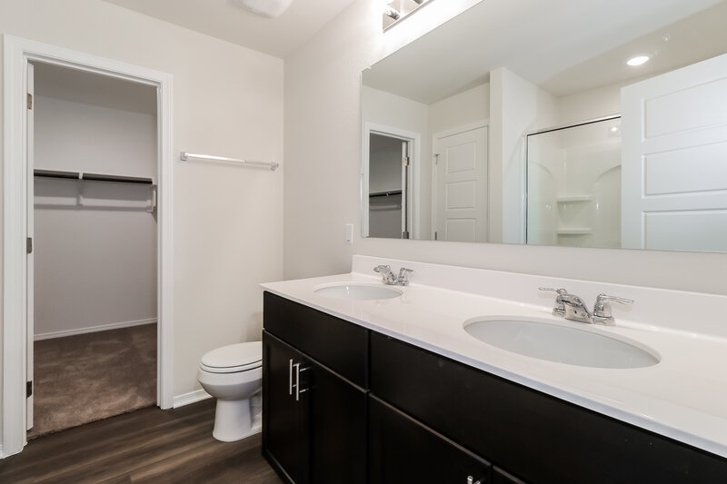 1,775/Mo, 157 Cobb Branch Dr Maxwell, TX 78656 Main Bathroom View 2