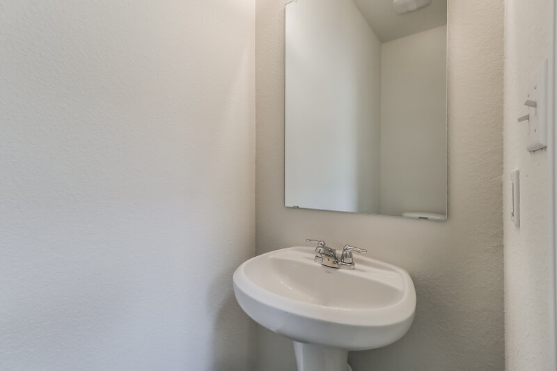 1,775/Mo, 157 Cobb Branch Dr Maxwell, TX 78656 Bathroom View 2