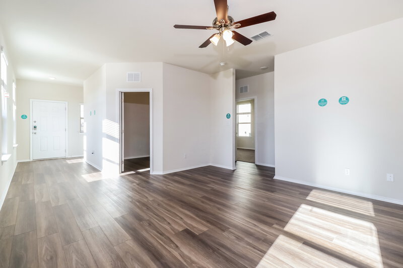 1,795/Mo, 177 Cobb Branch Dr Maxwell, TX 78656 Living Room View
