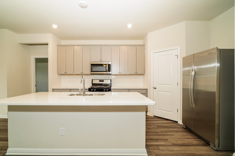 2,150/Mo, 2800 Turpin Trl Round Rock, TX 78665 Kitchen View 2