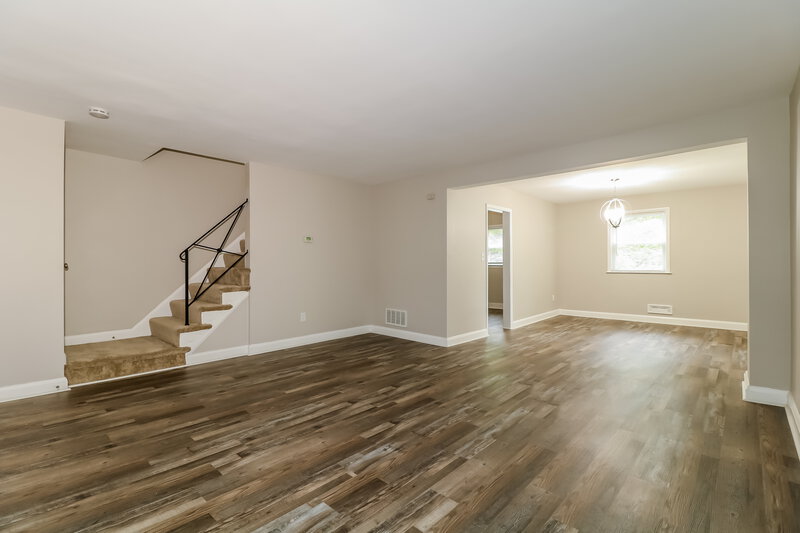 0/Mo, 803 Reverdy Rd Baltimore, MD 21212 Living Room View