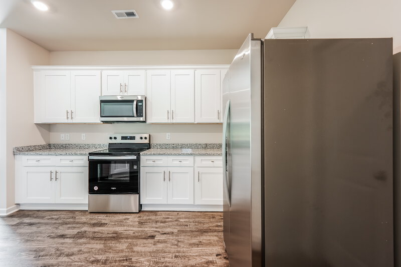 1,785/Mo, 4577 Morgan Dr Pinson, AL 35126 Kitchen View 2