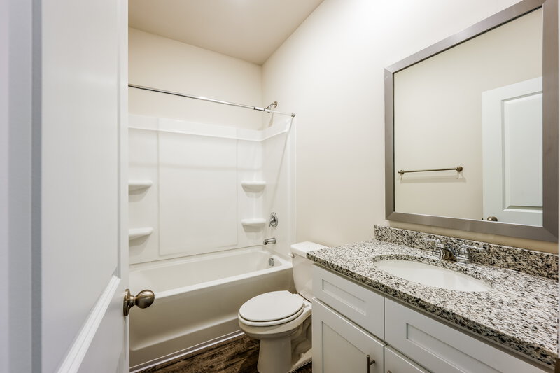 1,785/Mo, 4577 Morgan Dr Pinson, AL 35126 Bathroom View