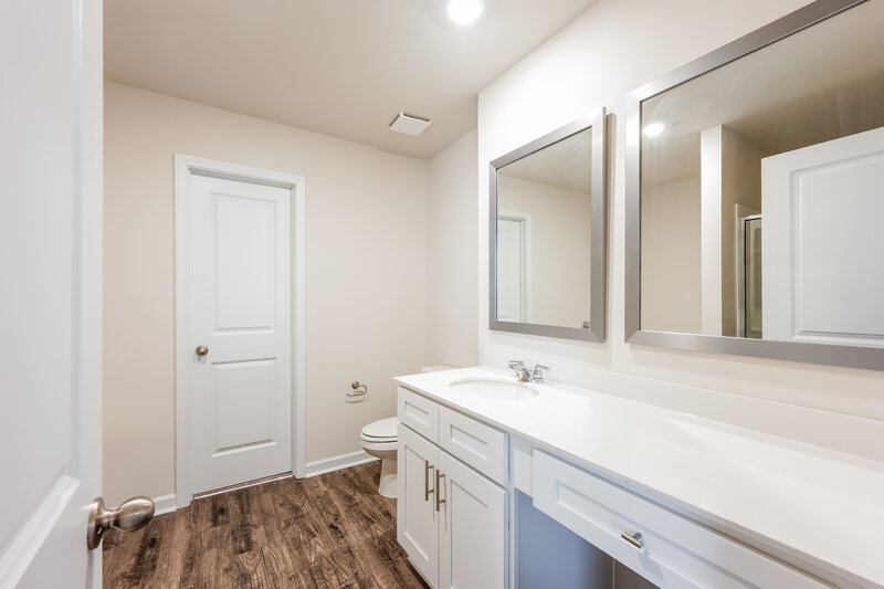 2,050/Mo, 4578 Morgan Dr Pinson, AL 35126 Main Bathroom View