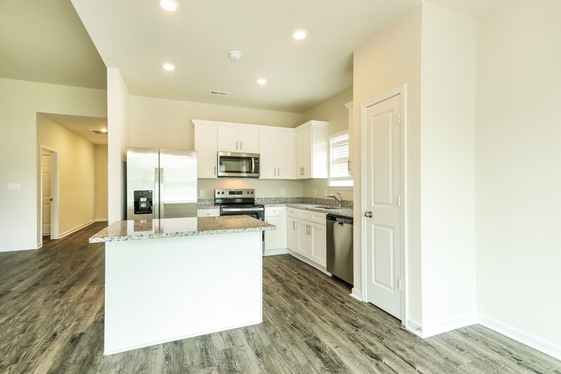 1,690/Mo, 4574 Morgan Dr Pinson, AL 35126 Kitchen View 2
