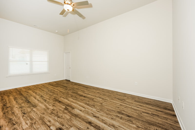 1,595/Mo, 4552 Morgan Dr Pinson, AL 35126 Living Room View 2
