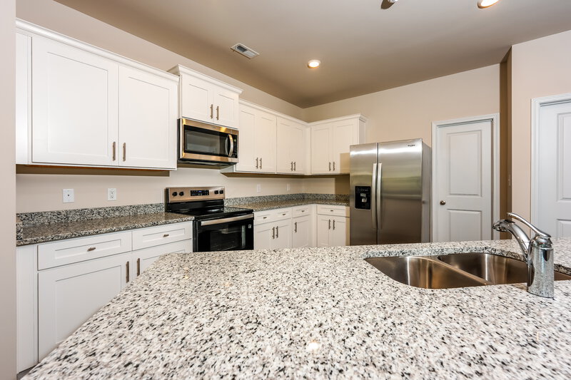 1,690/Mo, 4548 Morgan Dr Pinson, AL 35126 Kitchen View
