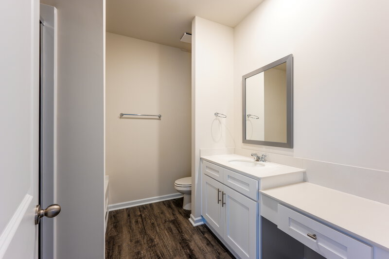 1,690/Mo, 4548 Morgan Dr Pinson, AL 35126 Main Bathroom View