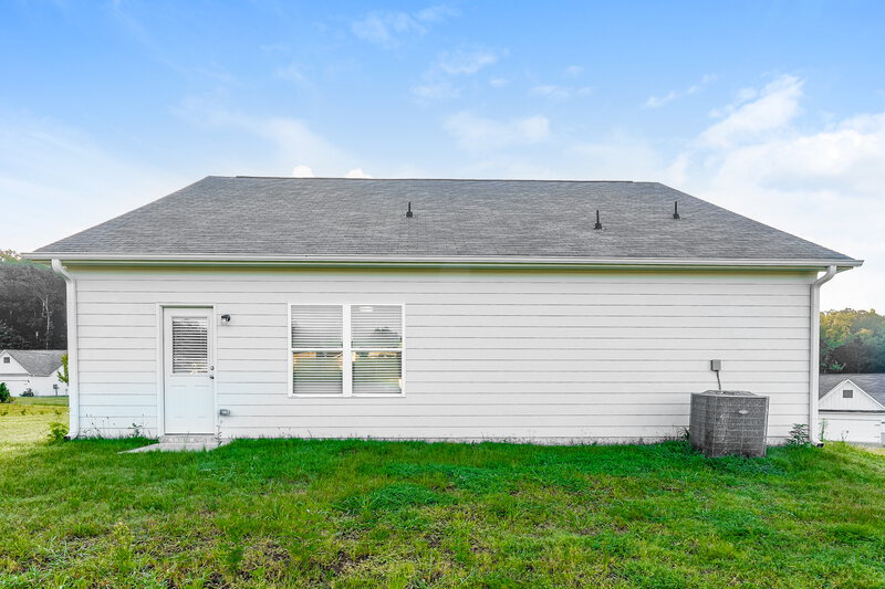 1,690/Mo, 4548 Morgan Dr Pinson, AL 35126 Rear View
