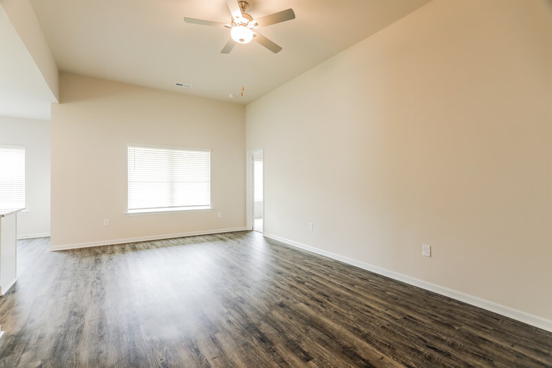1,685/Mo, 4536 Morgan Dr Pinson, AL 35126 Living Room View 3