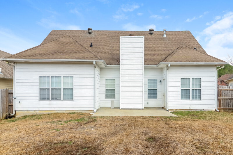 1,700/Mo, 708 Waterford Ln Calera, AL 35040 Rear View
