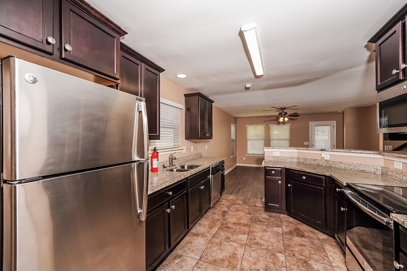 1,855/Mo, 275 Morning Mist Ln Odenville, AL 35120 Kitchen View 2